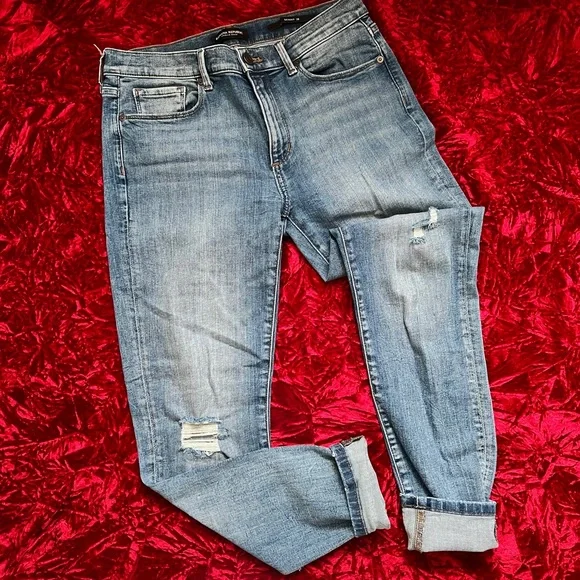 Banana Republic Mid Rise Destruct Skinny Jeans - Picture 3 of 12